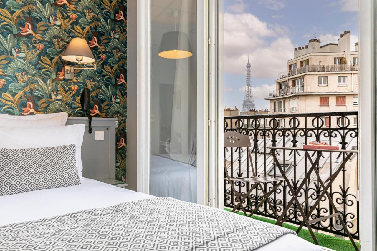 Double Room Eiffel Tower View